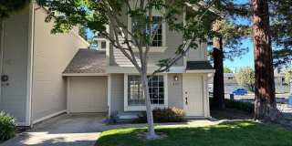 Beautifully updated 2 bedroom, 2.5 bathroom Townhouse in West San Jose! Gallery 1