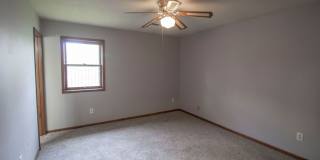 Spacious 3 bedroom w/ fenced yard Gallery 18