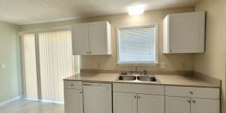 205 Henry Street Pensacola, FL 32507 MOVE IN SPECIAL: HALF OFF first full month of rent!!! Gallery 11