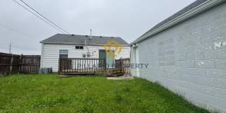 Charming 2-Bedroom Home with Spacious Yard Near Garfield Park, Available NOW! Gallery 15