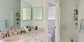 1074 Bluewood Ter Gallery 18