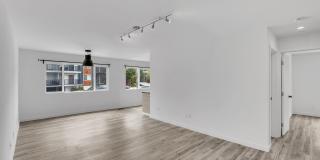 Redwood City: Newly Remodeled 2 Bed 2 Ba w/ In-Unit Washer/Dryer & Private Garage w/ EV Charger Gallery 3