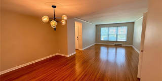 8722 Delmar Boulevard Gallery 10
