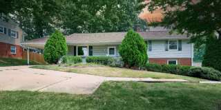 2924 GRACEFIELD Road Gallery 1