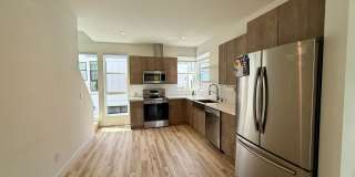 Beacon Hill Townhome Gallery 4