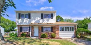 3044 Camelot Boulevard Gallery 1