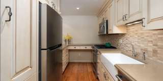 400 W Hopkins Avenue Gallery 8