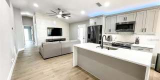 18505 3RD AVENUE Gallery 3