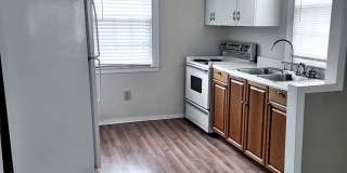 Two Bedroom, Spacious Apartment Gallery 7