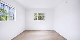 2531 E 19Th Street Gallery 14