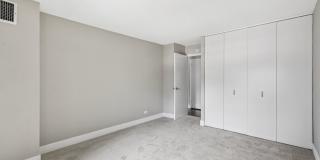 100 West Chestnut Apartments Gallery 31