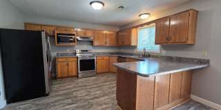 Gorgeous Corner lot Home for Rent! Gallery 27