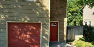 3 bedroom 2 bath home with attached garage Gallery 1
