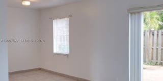 8020 SW 17th Pl Gallery 7