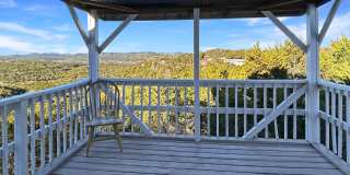 Canyon Lake Upstairs 1/1 — Remodeled, Deck + Hill Country Scenery Gallery 9
