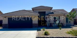 Enjoy those Arizona Sunset in this Three Bedroom Two Bath Home full of upgrades !! Enjoy those Arizona Sunset in this Three Bedroom Two Bath Home full of upgrades !! Gallery 1