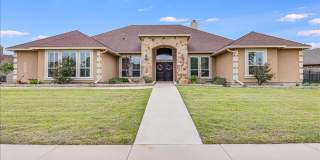 6241 Lago Vista - 5/bedroom - 3.5/bathroom - $4,500/month 6241 Lago Vista - 5/bedroom - 3.5/bathroom - $4,500/month Gallery 1