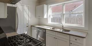 Newly Renovated 3BR/1BTH with Loft for Rent! Gallery 13