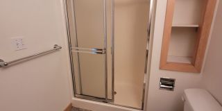 Bayview Condo 2 Bedrooms with Gas Fireplace  - S State St Gallery 60