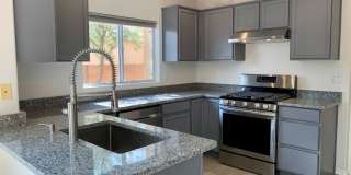 Lovely 3 Bedroom, 2 Bath In The NW! Gallery 5
