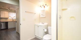 Quiet 3 bed Duplex in Murray –  Near Ski Resorts with Mountain Views!! Gallery 28