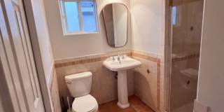 San Lorenzo Home w/ Hardwood, Central Heating & Modern Updates Gallery 5