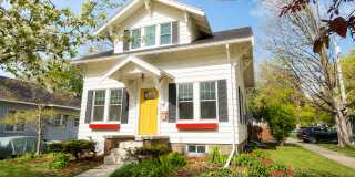 Beautiful Family Home Near Downtown And Hospital! Gallery 1