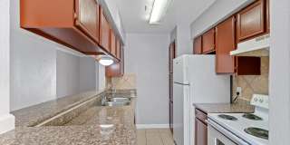Falls of Braeburn Apartments Gallery 6