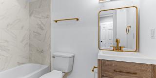 Parkside Haven: Contemporary 2-Bedroom Row Home Near Patterson Park Gallery 21