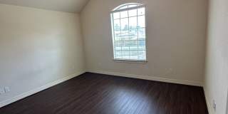 212 South Tesch Street Gallery 9