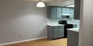 Nice 2 Bedroom 1 Bathroom Duplex-Grants Pass Gallery 9