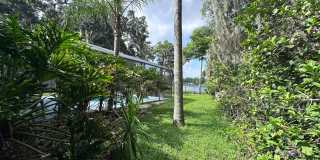 double lake front 4/2 house with swimming pool Gallery 8