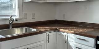 Immediate Move-In! Renovated 2BR House Near Ball State w/ Fireplace & Outdoor Space Gallery 15