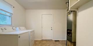 Coming Soon! Cozy 2 Bed / 1 Bath Home — Pet Friendly! Gallery 18