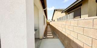 COMING SOON! * RARE OPPORTUNITY * SENIOR (55+) ROOM FOR RENT IN PRISTINE GATED COMMUNITY IN MENIFEE! Gallery 56