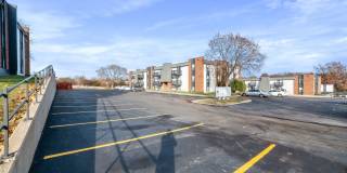 Oval Spring Apartments Gallery 28
