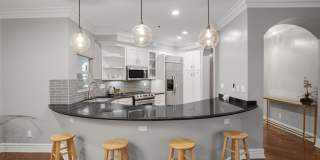 850 N Croft Ave unit: 203 Gallery 14