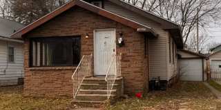 2 Bedroom with Garage PENDING Gallery 1