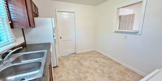 Rancher with Large Back Yard! Gallery 11