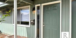 CHARMING SINGLE LEVEL APARTMENT IN EAST MEDFORD Gallery 1