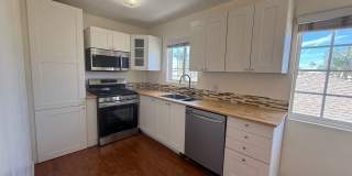 Kensington_Upper level Spacious 1Bed 1Bath reserved parking Gallery 9