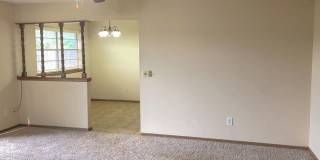 Great Location! Central Edmond! Great Location! Central Edmond! Gallery 6