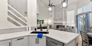 Palm Court Furnished Delight! Gallery 10