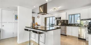 10090 Bay Harbor Ter Gallery 42