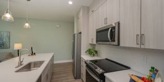 900 PADDLEBOARD CT TOWNHOUSE IN HEART OF MELBOURNE Gallery 10