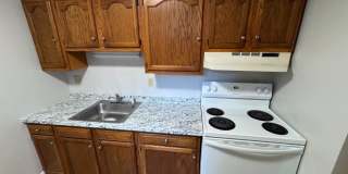 511 S Centre St Gallery 1