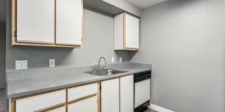 Oak Park Village Apartments Gallery 27