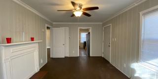 Room in 3 Bedroom Home at Remount Rd Gallery 19