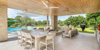 11173 Manatee Gallery 43