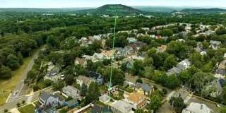 Beautifully Furnished 2 Bedroom Apartment Gallery 32